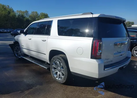 2016 GMC Yukon Xl Denali z USA, uszkodzony, nr VIN 1GKS2HKJ7GR390029